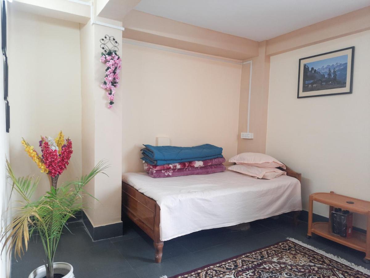 Neora Backpackers Hostel Дарджилинг Екстериор снимка
