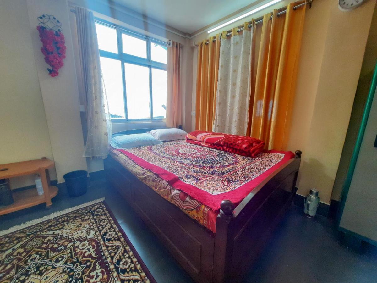 Neora Backpackers Hostel Дарджилинг Екстериор снимка